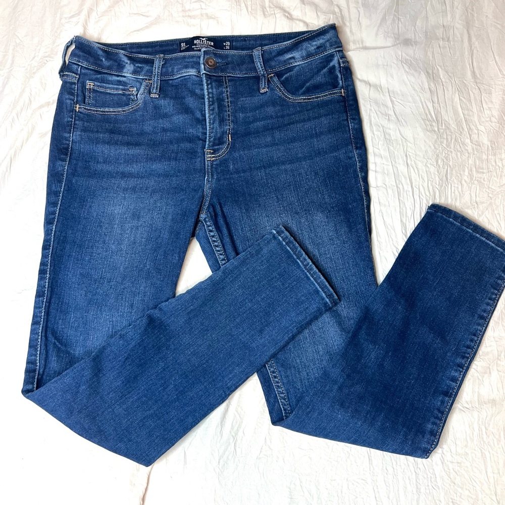 Hollister Dark Blue High Rise Skinny Jeans SZ 9 EUC